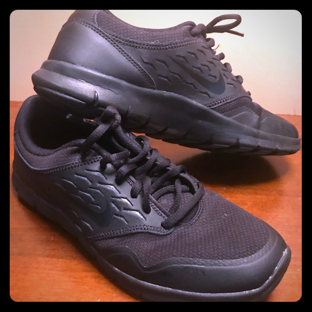 Black Nike Sneakers